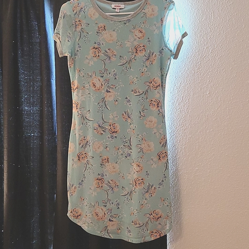 Medium mint dress